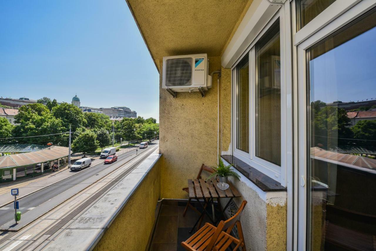 Castle Apartment With Panoramic Balcony Budapeste Exterior foto