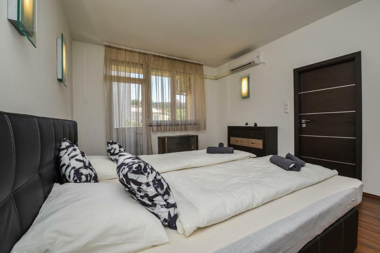 Castle Apartment With Panoramic Balcony Budapeste Exterior foto