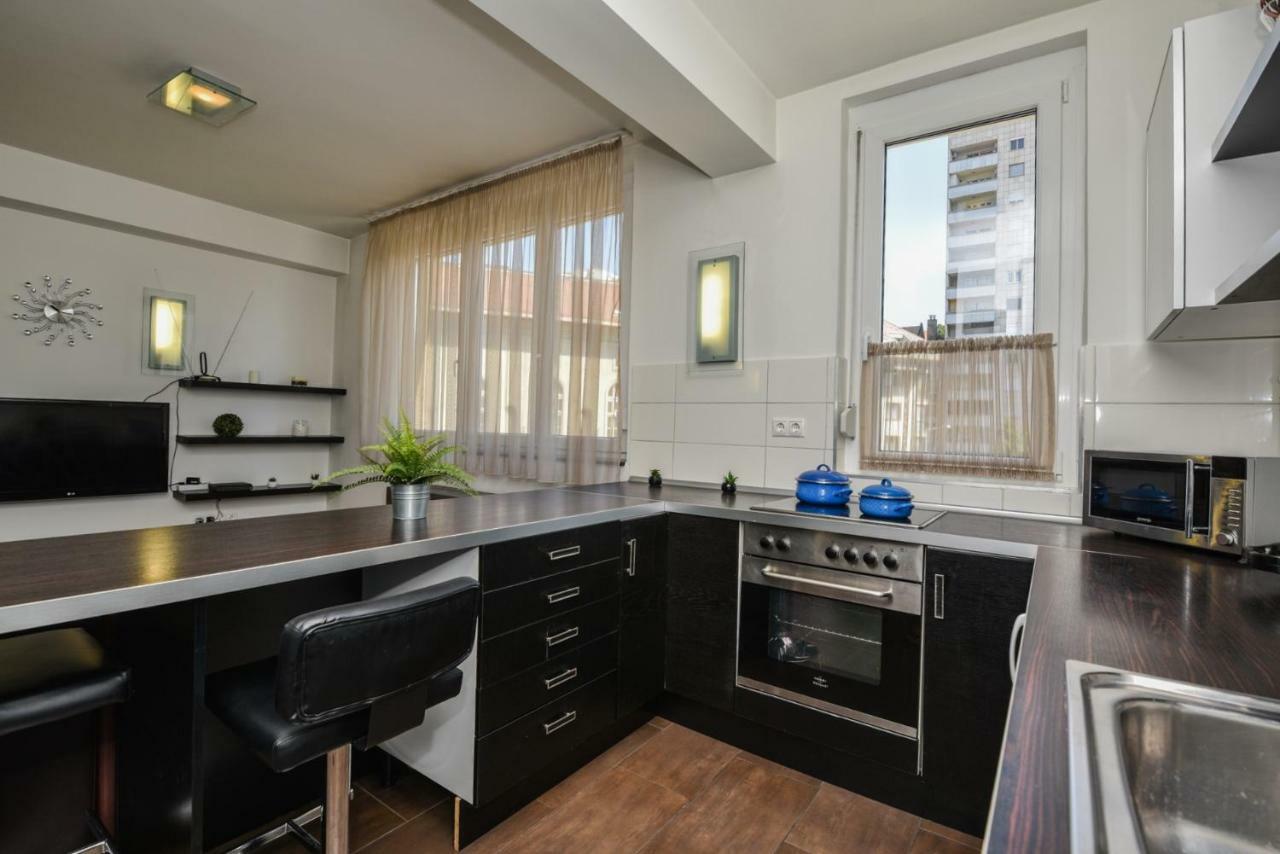 Castle Apartment With Panoramic Balcony Budapeste Exterior foto