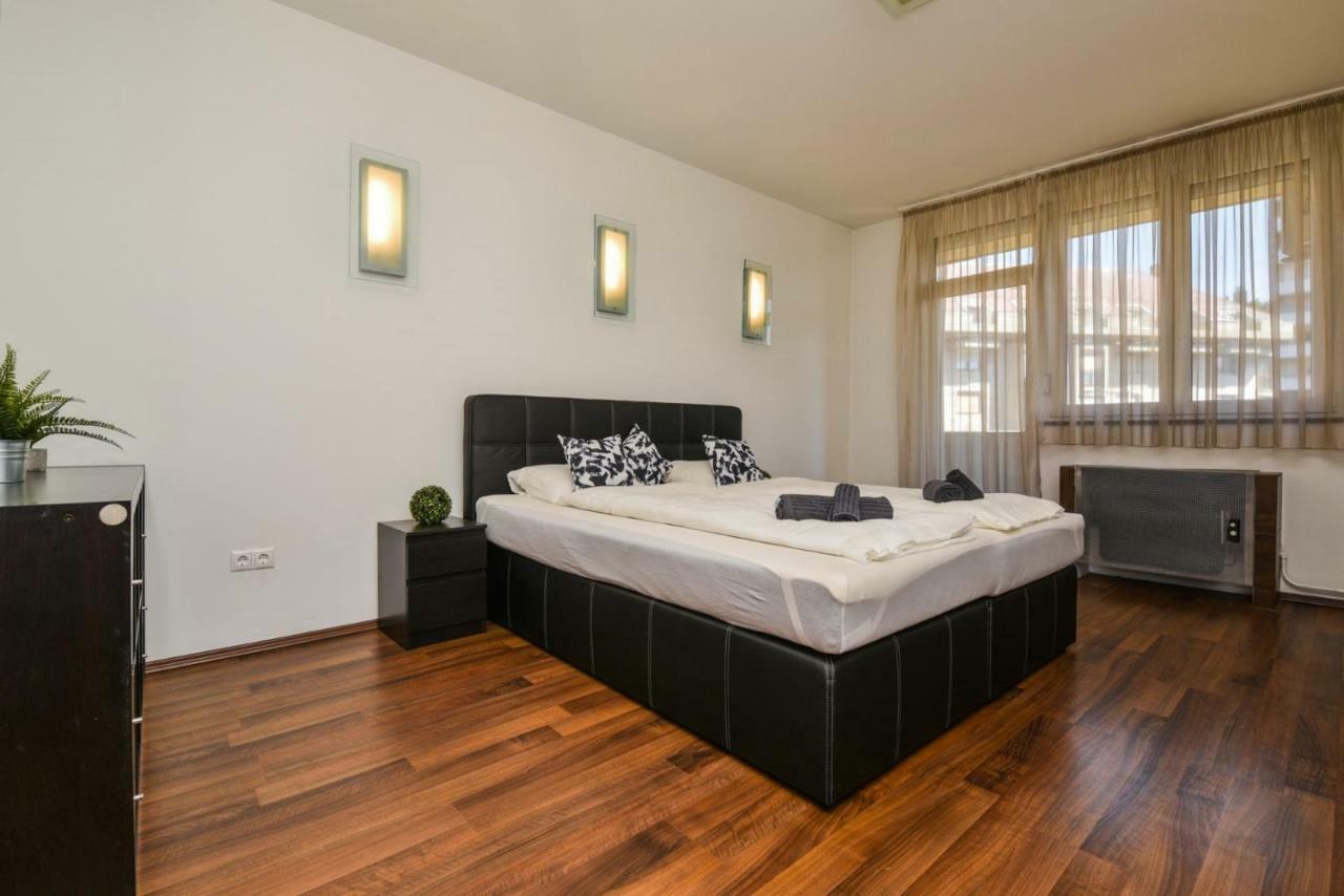 Castle Apartment With Panoramic Balcony Budapeste Exterior foto